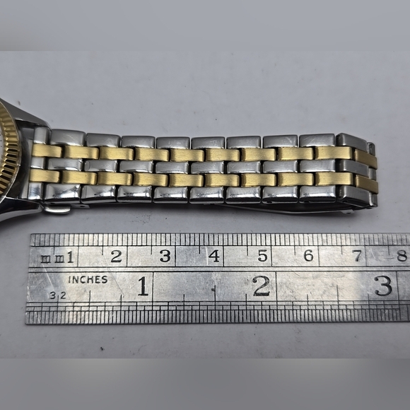 Caravelle By Bulova Womens Gold Silver Two Tone Date Watch 45M112 New Battery - Picture 7 of 9